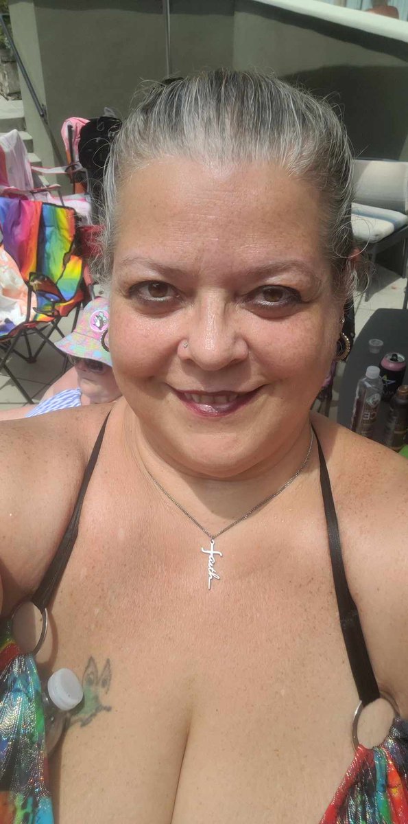 BbwTaniaSue's tweet photo. At the pool. In Atlanta. https://t.co/vKoXx8Yafi