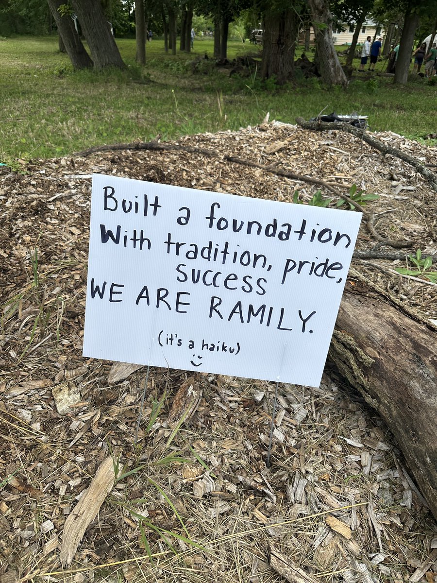 Julie Bryniczka tweet media