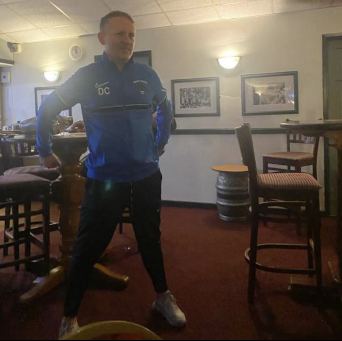 CollieryFc's tweet photo. I have picked on players now it’s my turn. Managers profile with me @DickyC1emo leader of this page
Hobbies: dancing and practicing my superman pose in the mirror. 
Nickname: Richard. 
Favourite team: Everton 
Most hated team: Liverpool tramps. 
How many beers can I handle: 2 https://t.co/yW1S9bftBE