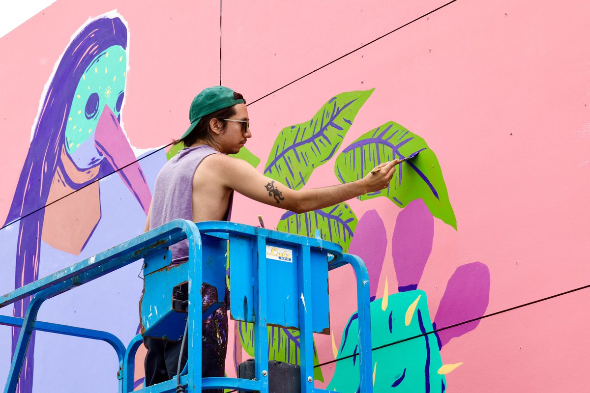 5BHunger's tweet photo. Thank you so much to the amazing Boise artist,
Miguel Ameida for the beautiful new mural!!!
#RichHistoryofMexico #BoiseArtist #MexicanCuisine #MuralArt #BloomCommunity https://t.co/Yj1Rt3wgJk