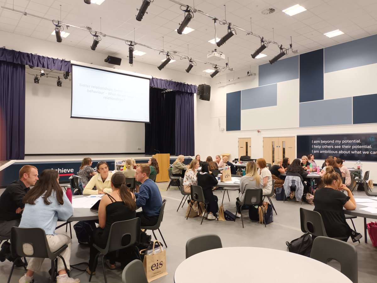 mideduteam's tweet image. A fantastic induction today with our new probationer cohort, excited for the year ahead! #NQT #Probationer #Midlothian #Education @HoddersJ
