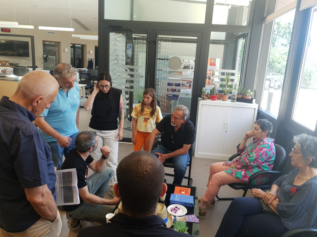 PirruRicuccata's tweet photo. #pirru #ricuccata #arabbiaditavignani #realitaed #2023 #libru #linguacorsa #immersione #leghje #Audio https://t.co/RQTmLLwXOi
