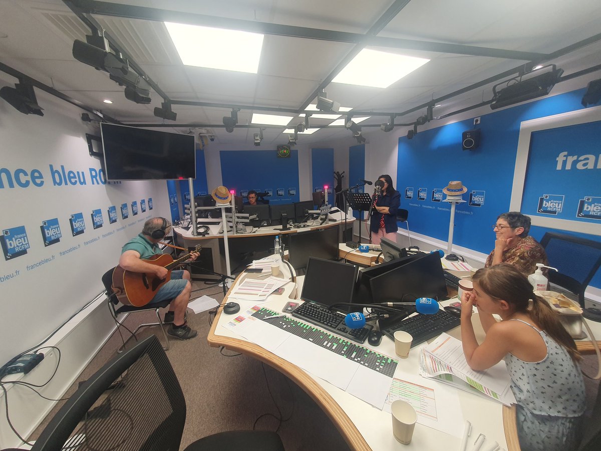 PirruRicuccata's tweet photo. #pirru #ricuccata #arabbiaditavignani #realitaed #2023 #libru #linguacorsa #immersione #leghje #Audio https://t.co/RQTmLLwXOi
