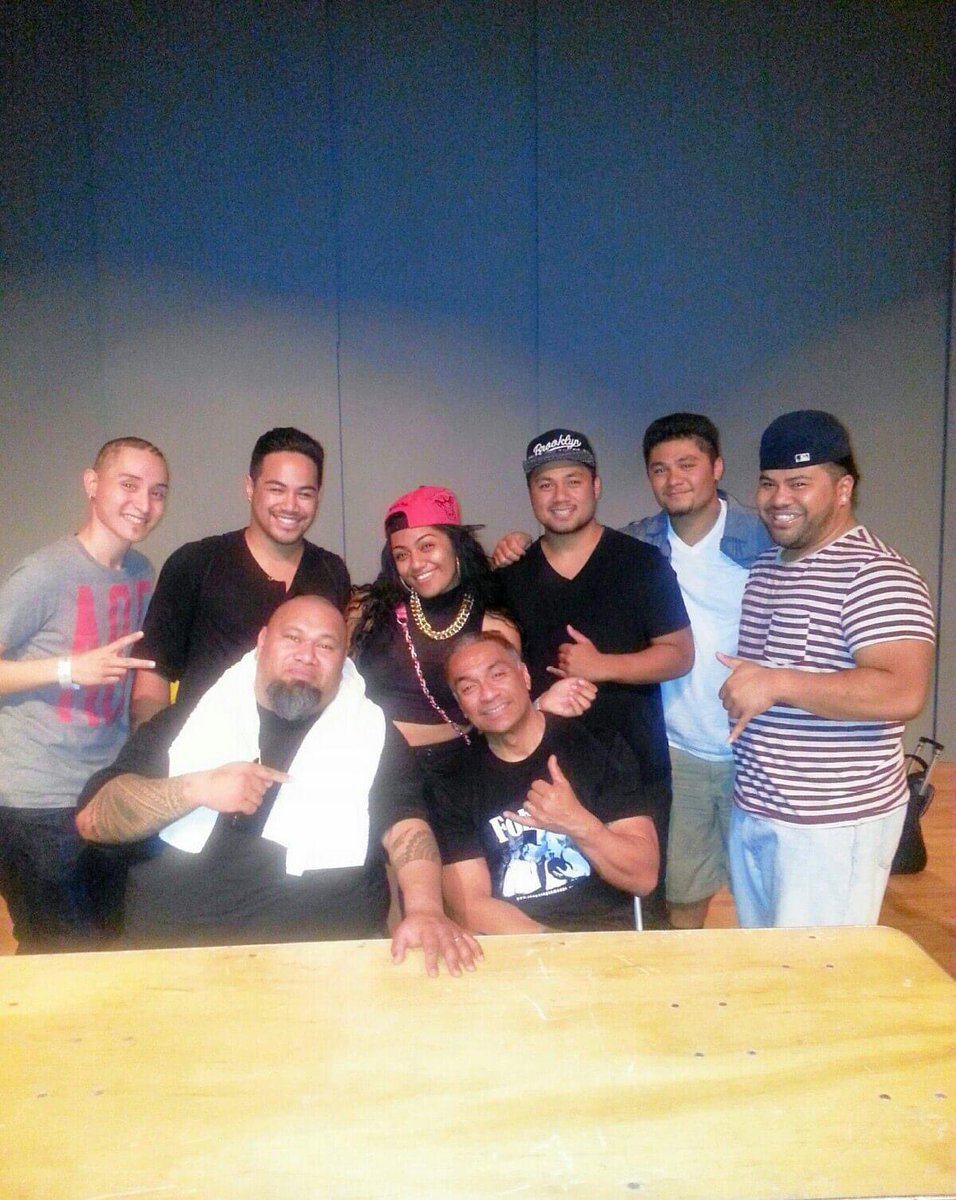 islandgroove85's tweet photo. 10 Years Ago w/ @LaughingSamoan1 🤙🏾🤣🔥😎

 #Dance #Comedians #Seattle #Nw #TeamPoly #Samoa #Afatasi https://t.co/lBa5oL0Ins