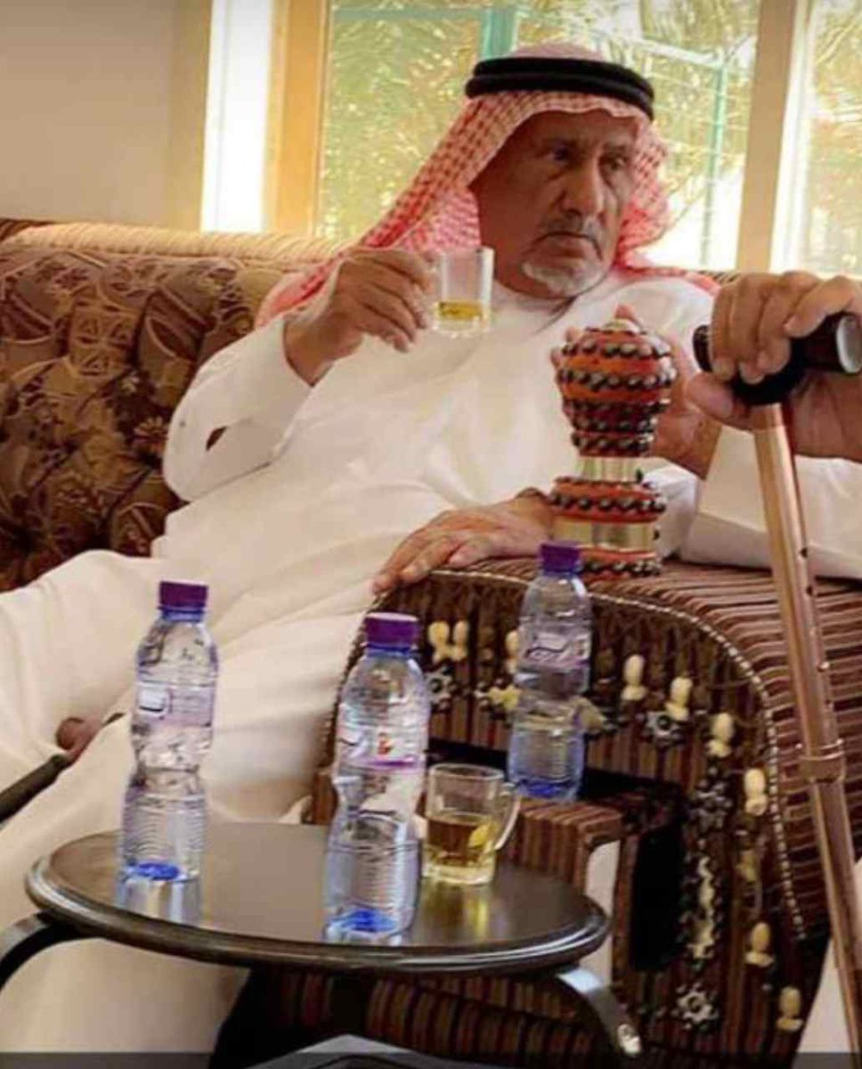 بالأصالة عن نفسي ونيابةًًًً عن أبناء وأحفادمضيان الفهد أتقدم بجزيل الشكر والعرفان وفائق الإمتنان للأخ الكبير عبدالله الشمري الذي أقترح فكرةتأليف هذا الكتاب وتحمل مسؤلية تأليفه وإخراجه باقتدار فشكراً له بحجم السماء     #مضيان_فهد_الشمري طيّب الله ثراه.