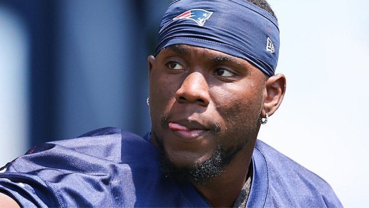 Keion White in just 27 TOTAL snaps yesterday:

• 3 total tackles
• 3 total pressures
• 2 QB hurries
• 1 QB hit
• PFF’s highest graded Patriots pass rusher
• PFF’s highest graded Patriots run defender

The Patriots rookie DE was EVERYWHERE in his preseason debut.

And to