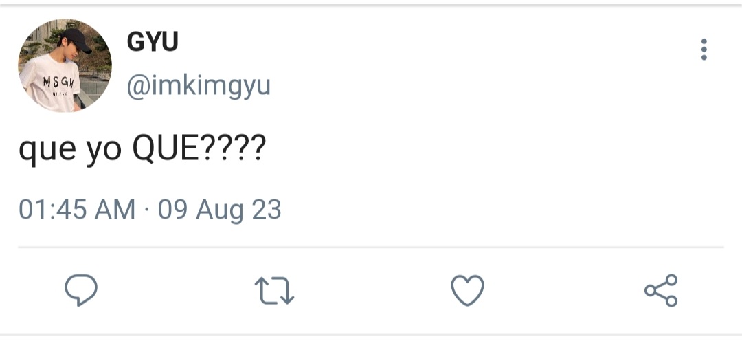 zerosegwk's tweet photo. Over Again | gyuwook au 

donde alguien como broma escribe en la pizarra del salón que el presidente de clase (gůnwøøk) y el capitán del equipo de fútbol (gyůvıň) estaban saliendo sin saber lo que había pasado entre ellos un año atrás. https://t.co/wZ2Hhlw0lv