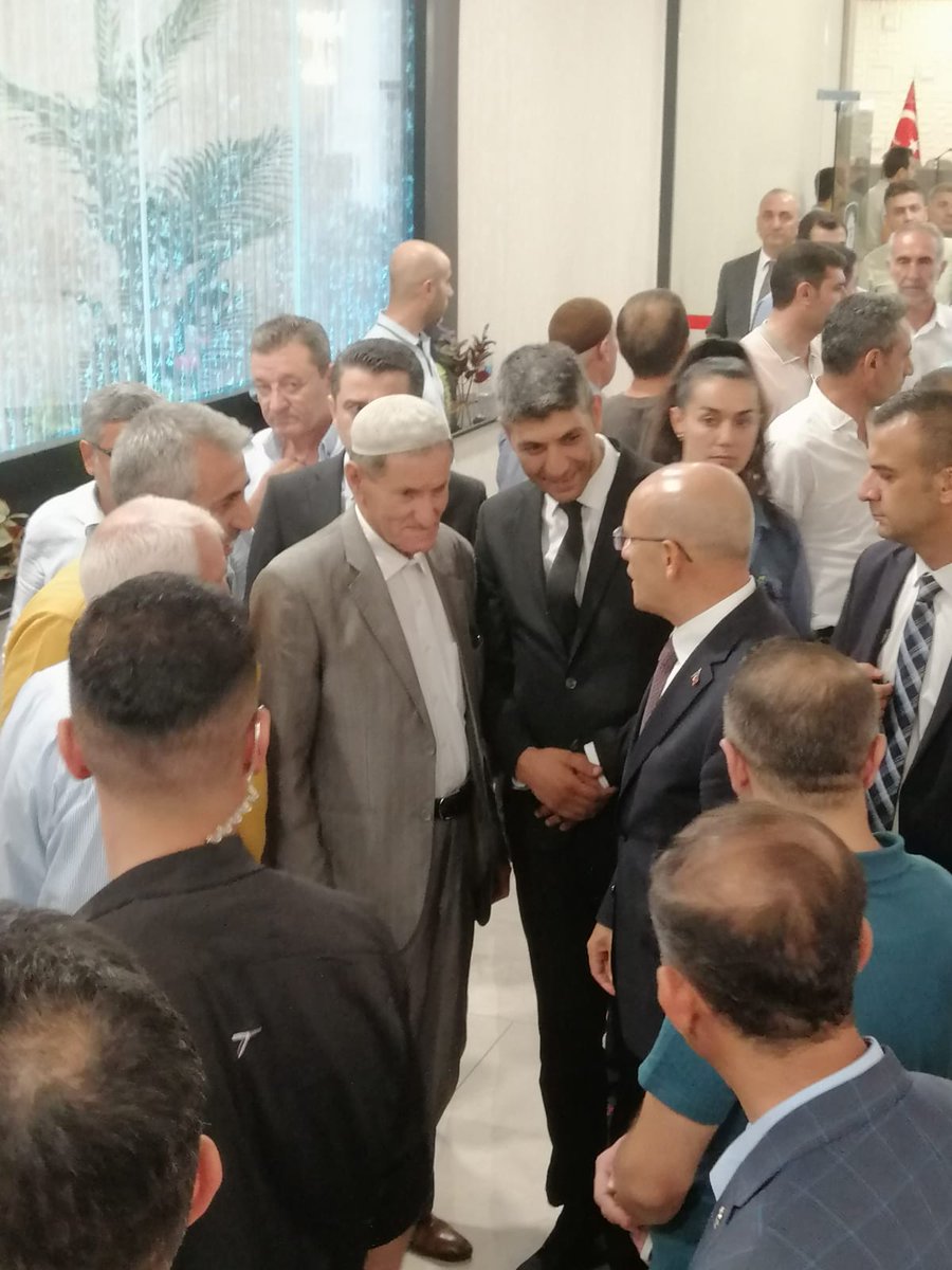 Başta sayın maliye bakanimiz <a href="/memetsimsek/">Mehmet Simsek</a> olmak üzere <a href="/fnasiroglu/">Ferhat NASIROĞLU</a> ve bakanimizin danismani özel kalem müdüru ile KİT TAŞERONLARI ile ilgili göruşmler sagladik göstermis olduklari ilgi ve alakalarindan dolayi sonsuz teşekkur ederiz <a href="/Kit_Tas_Der/">KİT-DER</a>