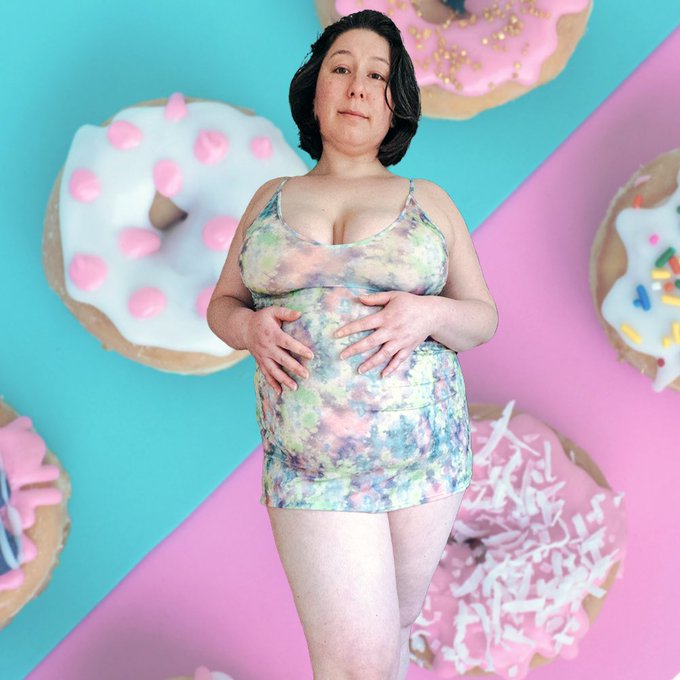 Body by donuts 🍩 https://t.co/nCMJXqhUOb