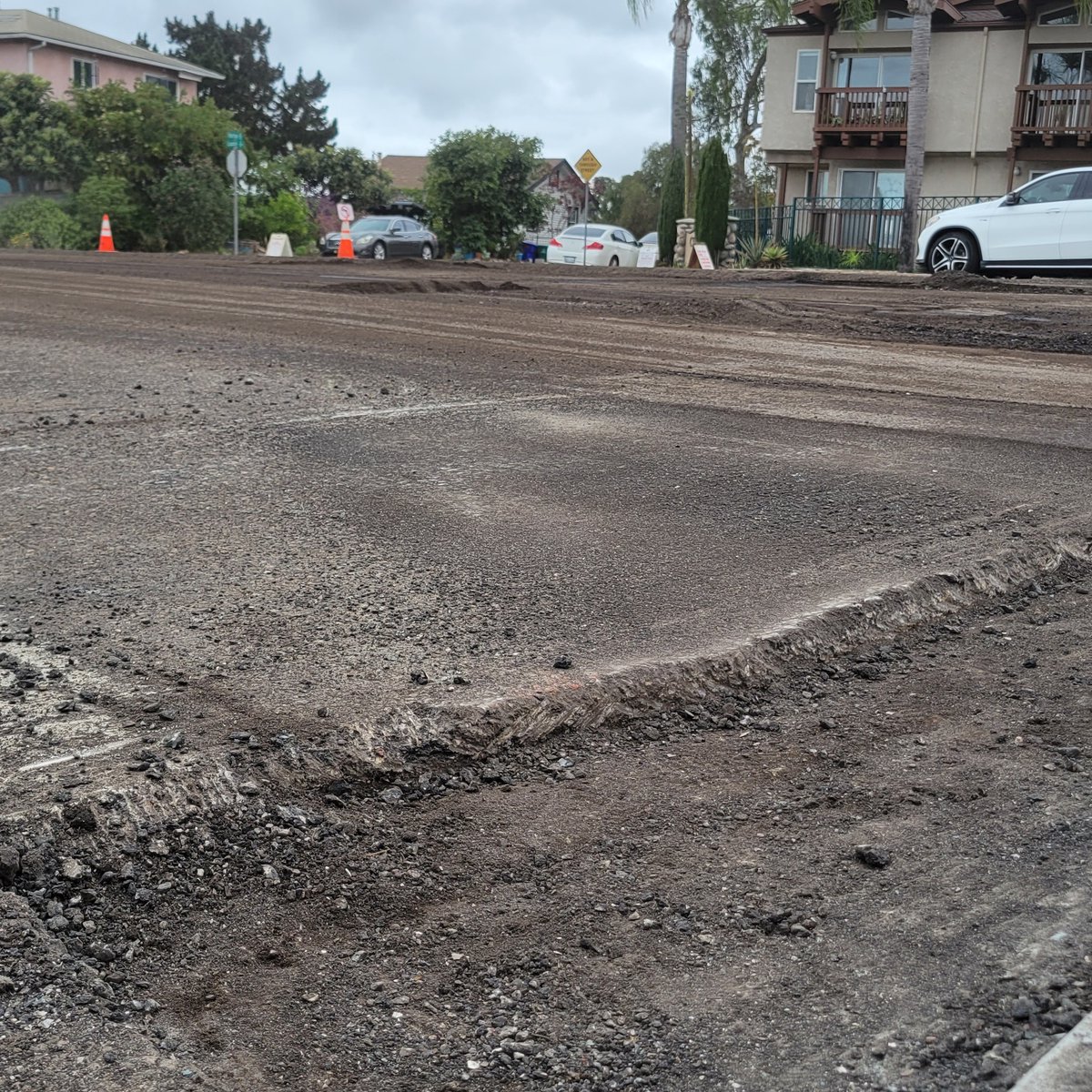 CityofSanDiego's tweet photo. Today's #FridayRoadFix comes from Laurel Street, between Union and Front Streets. It's one segment of the more than eight miles of roadways bundled into this eight-mile asphalt overlay project. The improved areas will also receive new ADA curb ramps and cross gutters. 👏 🙌 https://t.co/xXhRPisoOD