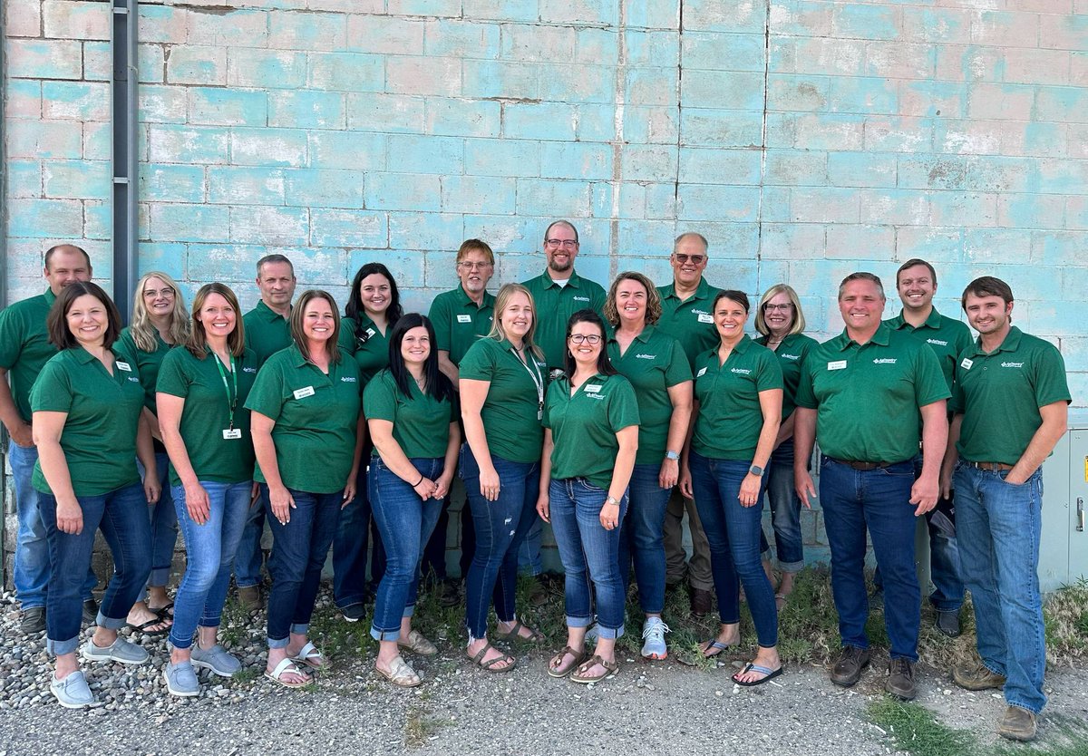 AgCountry's tweet photo. Our LaMoure, ND office had beautiful weather for their customer appreciation event and had a great turnout! https://t.co/QlKRzViPJE