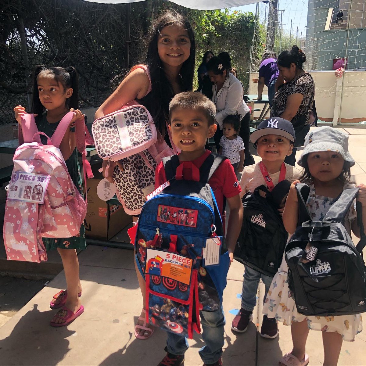 marvistafc's tweet photo. Back to School Giveaway! 🎒✏️📓 
Our summer camp kids received a new backpack &amp; school supplies for the upcoming school year! 👩🏼‍🏫🍎💫

#School #SchoolSupplies #BacktoSchool #BacktoSchoolShopping https://t.co/VfryV1o7rC
