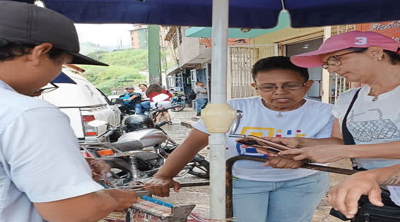 Cantv realiza restitución de servicios de Internet en Coche

#LaPazEsClave

vtv.gob.ve/cantv-realiza-…