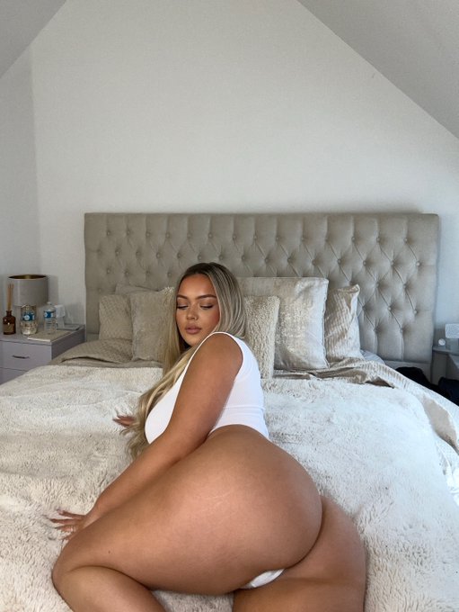 RT if you&rsquo;re an ass man 💓 https://t.co/kOmoUGPeKU<a href="/tag/cpfc"class="tags"><span>#cpfc</span></a>