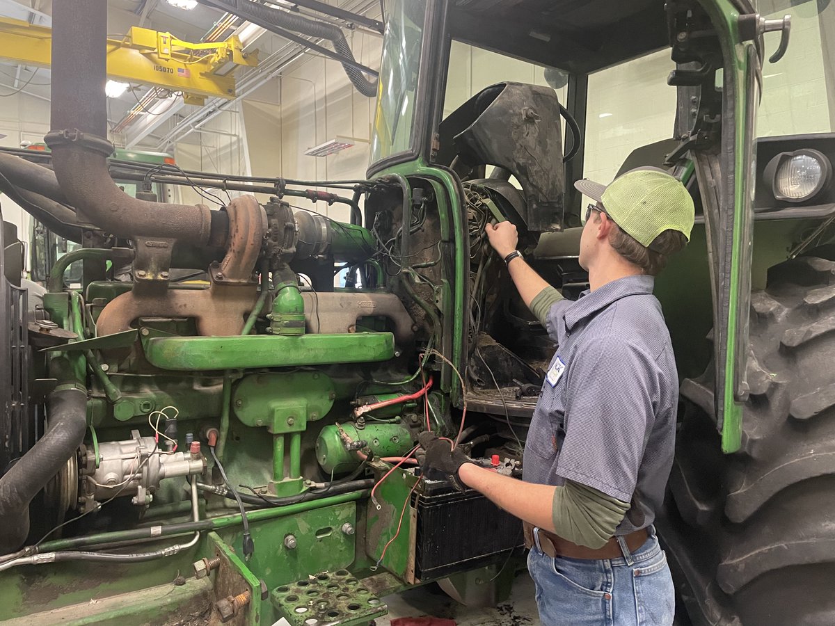 FortHaysTechNC's tweet photo. Do you have an interest in Agricultural Equipment? Each your Associate of Applied Science Degree in Agricultural Equipment Technology from NCK Technical College and become a Trailblazer in your field!

https://t.co/wxuLtM2ry4 https://t.co/uWWgpIuE7Z