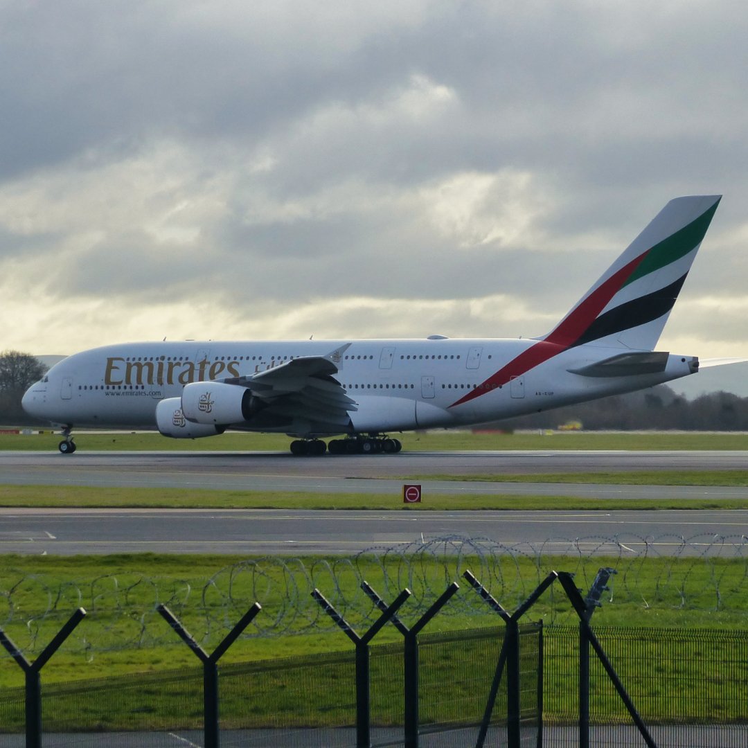 Michaelflying28's tweet photo. Emirates Airbus A380-800 A6-EUP departing Manchester Airport for Dubai International Airport 26.2.23.
#emirates #emiratesairline #emiratesa380 #a380emirates #ek #a380 #a388 #a380800 #airbus380 #airbus388 #airbus380800 #airbusa380 #airbusa388 #airbusa380800 #a380_800 #a380✈️ https://t.co/tnnjI2mPZD