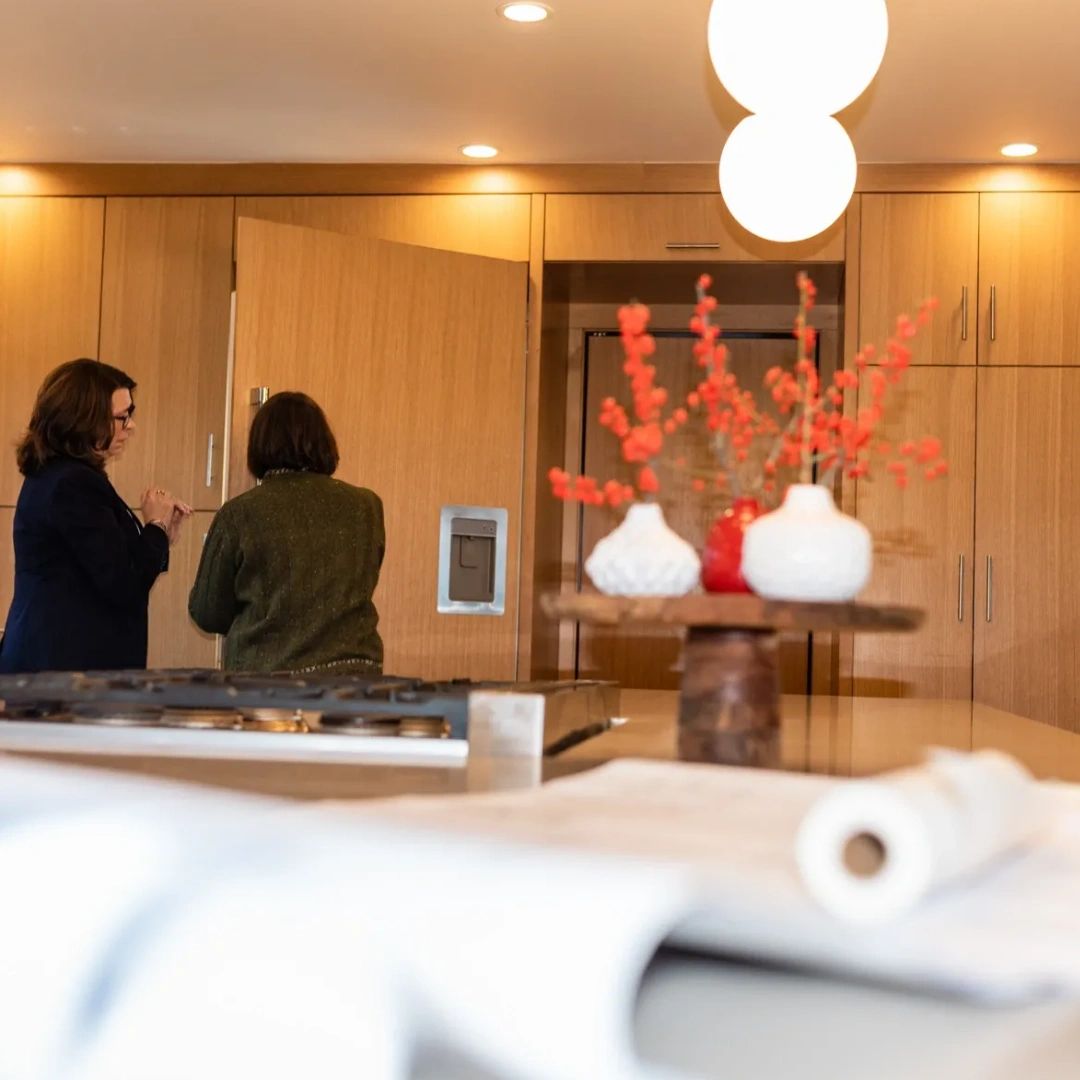 LucyJohnsonID's tweet photo. Turning your house into a home is exactly what I'm here to do for you, #Seattle, #Tacoma. Which room is next on your remodeling to-do list? https://t.co/sCLMLDEfli