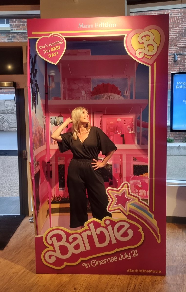 LouiseTollick's tweet photo. Here to see #Oppenheimer but naturally HAD to do the #BarbieBox thing! 😆💕
#Barbie @OppenheimerFilm #Barbenheimer @Barbie @CurzonCinemas https://t.co/SFVAniBFE6