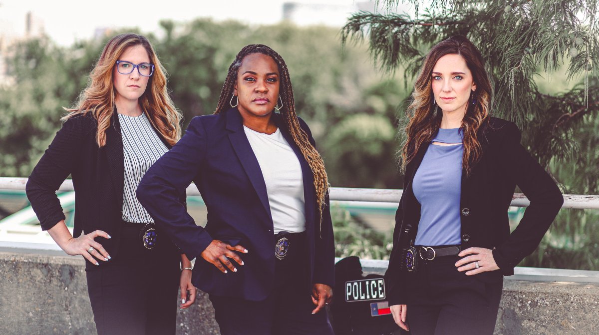 Check out these impressive female detectives this #FlexFriday! Apply today at Dallaspolice.net/join-dpd