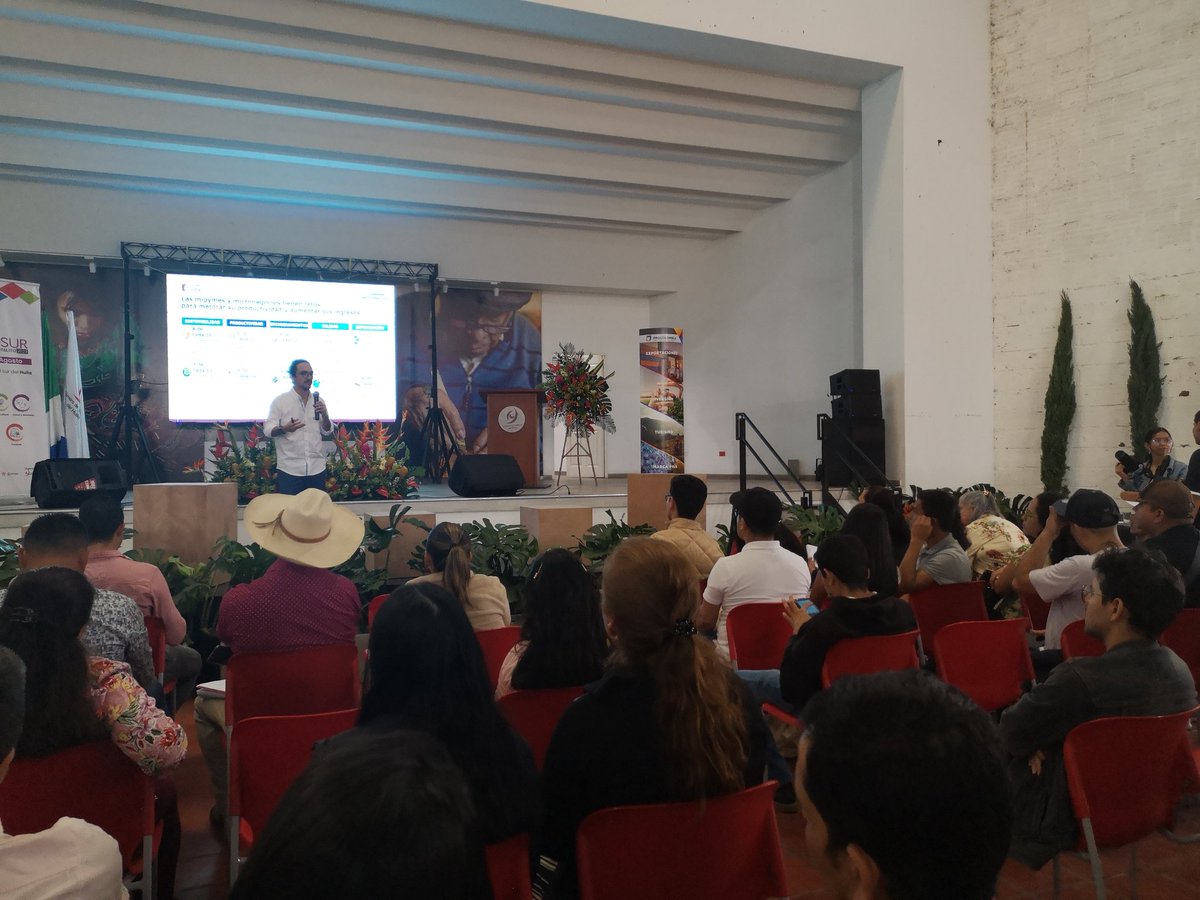 Mariannyrojasg's tweet photo. @PROCOLOMBIACO en alianza con @CCHuila en #ExpoSur realizando hoy #FuturExpo en #Pitalito con empresarios y emprendedores de la región brindando información clave para su proceso de internacionalización. Gracias a @Kawacolombianc1  @Col_Productiva y @Bancoldex https://t.co/sETppnq3zg