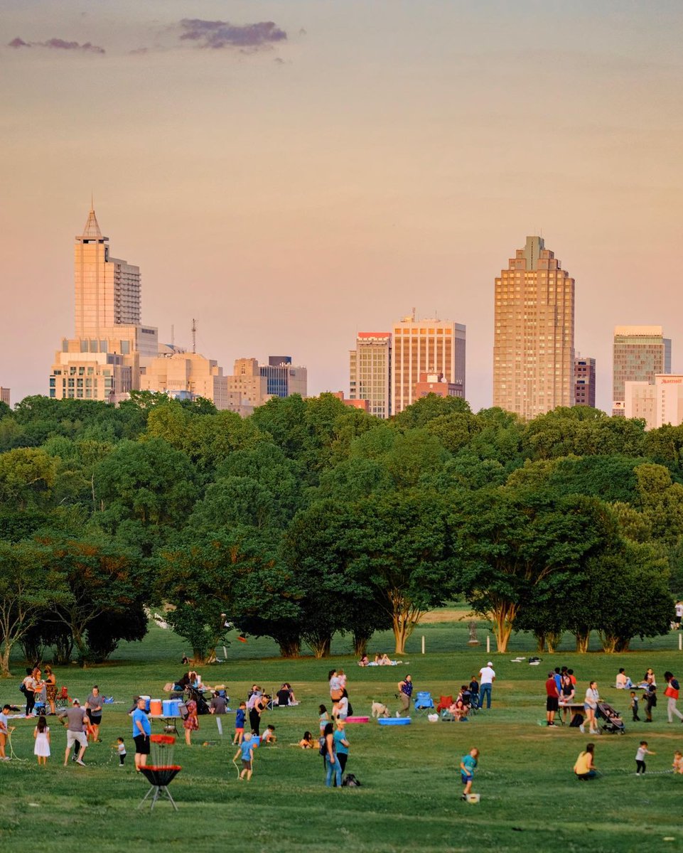 Discover the natural beauty of two historic cities – Raleigh & Durham – where city life coexists with gorgeous parks and universities! 🌳 🎓 One flight on @AveloAir out of ROC and you're there. Book today at aveloair.com! ✈️ #FlyROC #ROCairport #Avelo 📸 @mattyjunes