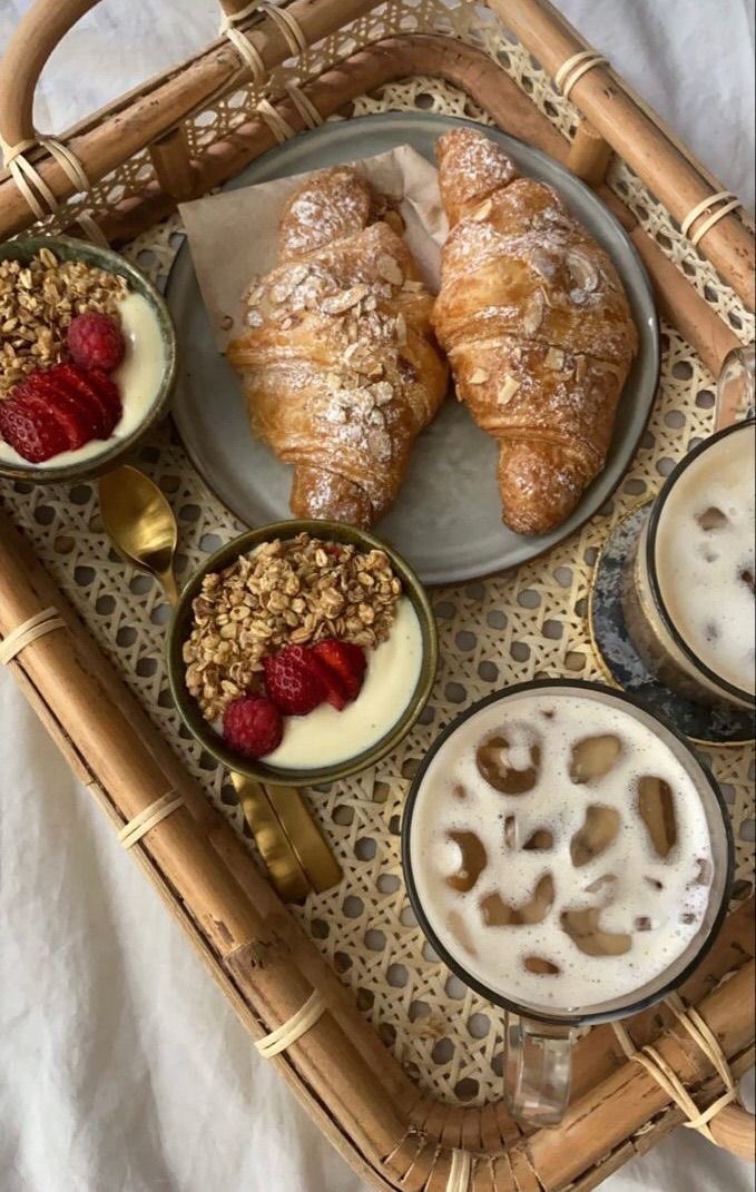 blissfulkala's tweet photo. Cottage core 🌸 https://t.co/RIjjHXpXqS