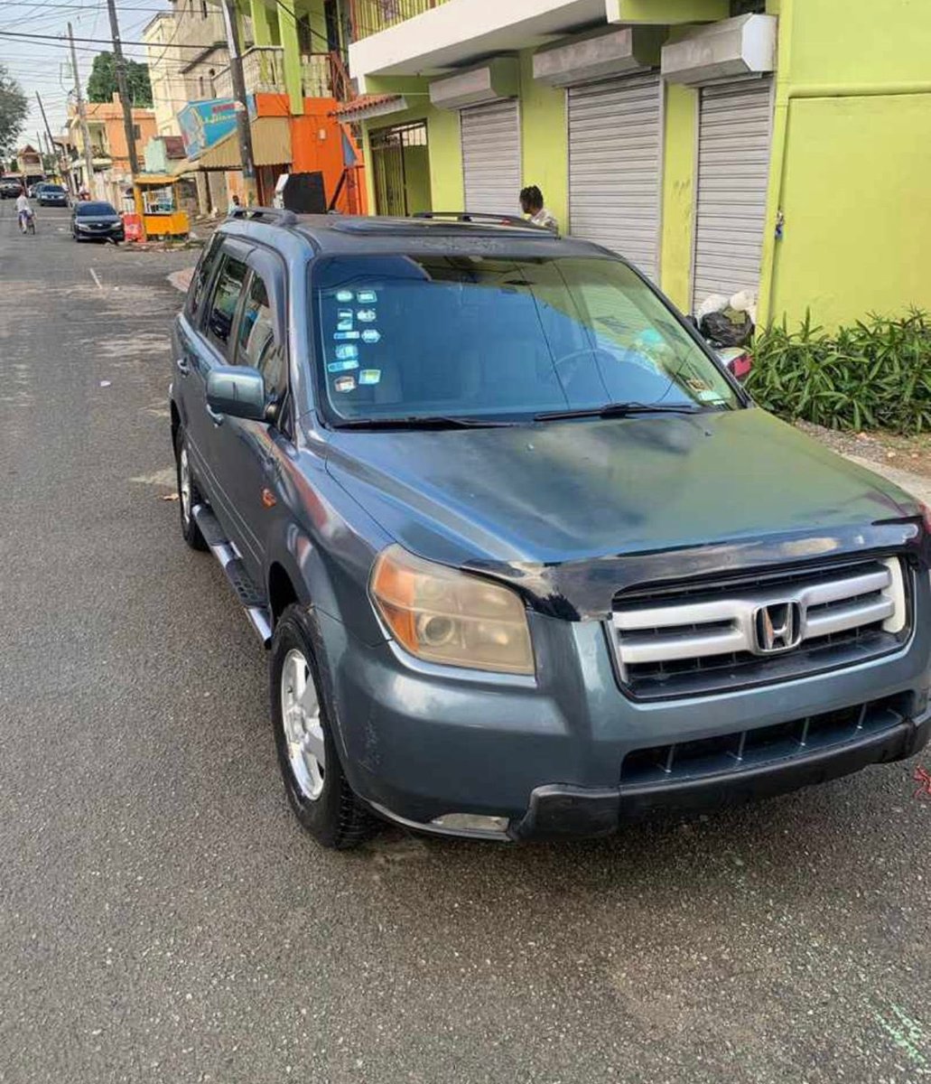 manuelcitog's tweet photo. Honda Pilot 2007
3 filas 
4x4
Sistema de gas Lovato 
Todos los papeles al día (si no valide el cristal 😂) 
Música de interior 
Todo le funciona 
RD$ 370,000 neg 
Más completa y barata que una tucson 2013 BAI https://t.co/Wm9IpmgOST