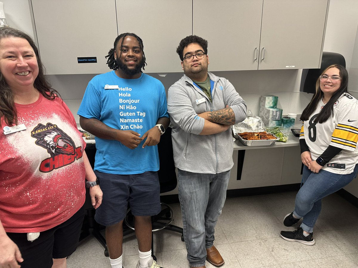 Samsung launch day. <a href="/SyedAAbir1/">ABIR</a> <a href="/Woody0709/">Chris Woodard</a> <a href="/KAMOkonnects/">𝐾𝐴𝑀𝑂</a>