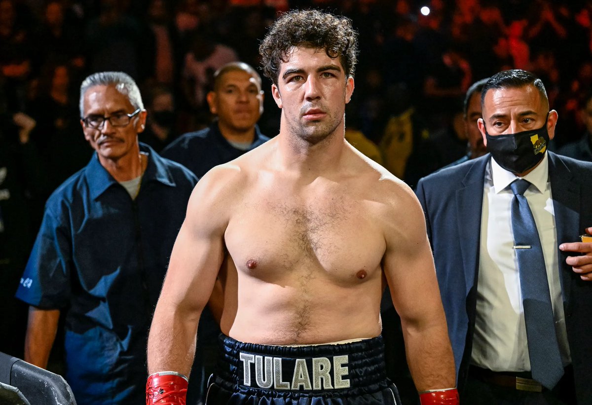 This Saturday on the Top Rank card these three guys fight back to back to back. 

Antonio Mireles, Emiliano Vargas, and Richard Torrez. 

Watching the weigh in, 

you might see three straight KO/TKOs!!!!!

Don’t miss it. 

#BOXINGnBBQ
#Boxing
#NavarreteValdez