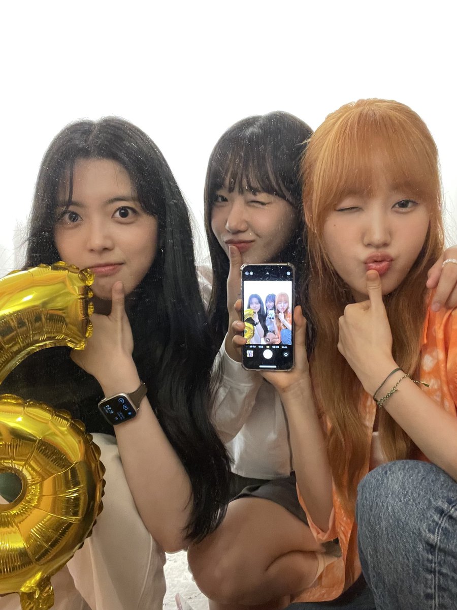 brseojeong's tweet photo. [ FANCAFE ] 10.08.23 update ·  📮

[ Sei 🌱 ] 🔑❤🧡💛✨

"Ki-lings~ Aqui estou eu~
Pensei muito sobre o que falar. Por muito tempo nesses 6 anos, honestamente, eu fui grata por tudo a todo momento, e não seria um equívoco dizer que foram boas memórias"

©wekimeki_sns

#WekiMeki https://t.co/5imUknyr80