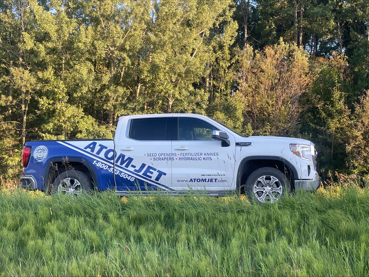 AtomJetAg's tweet photo. We're out on the road in Alberta, taking in the sights and getting operators prepped for all their fall fertilizer knife needs. #atomjetlaberta #albertasummer #atomjet https://t.co/XPmBaAXQns