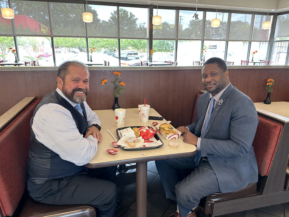 Happy Birthday Derek I appreciate all you do Sir <a href="/TMXCompanies/">TMX Companies</a> <a href="/jamieblane223/">Jamie Lane</a> <a href="/dubose_kristen/">Kristen DuBose</a>