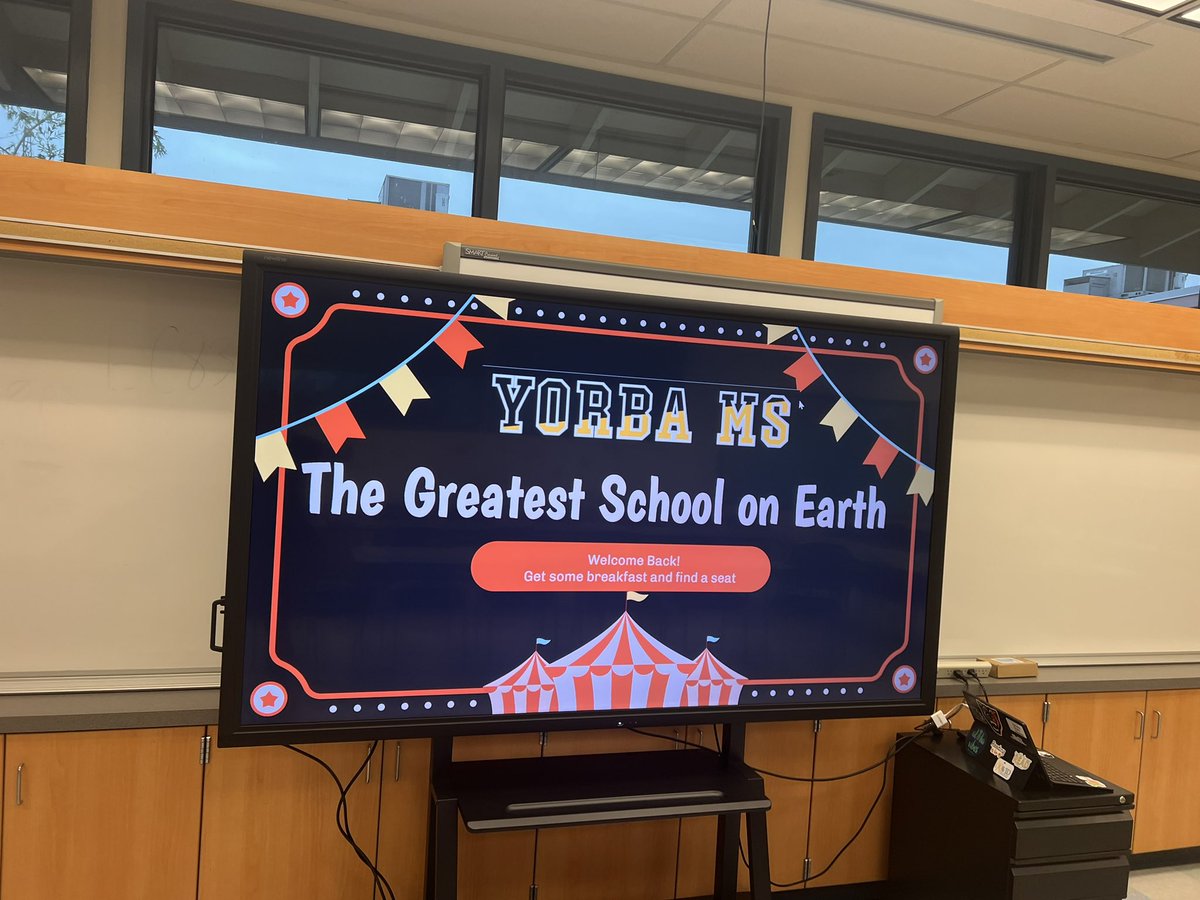 Yorba_DrLuther's tweet photo. Yorba Middle School set the course for our new year as πͺTHE GREATEST STAFF, TEAMS & SCHOOL ON EARTH! πͺ These educators are just one reason YMS is phenomenal. #theTOROway #weareYORBA #weareOUSD https://t.co/4XzornshW8