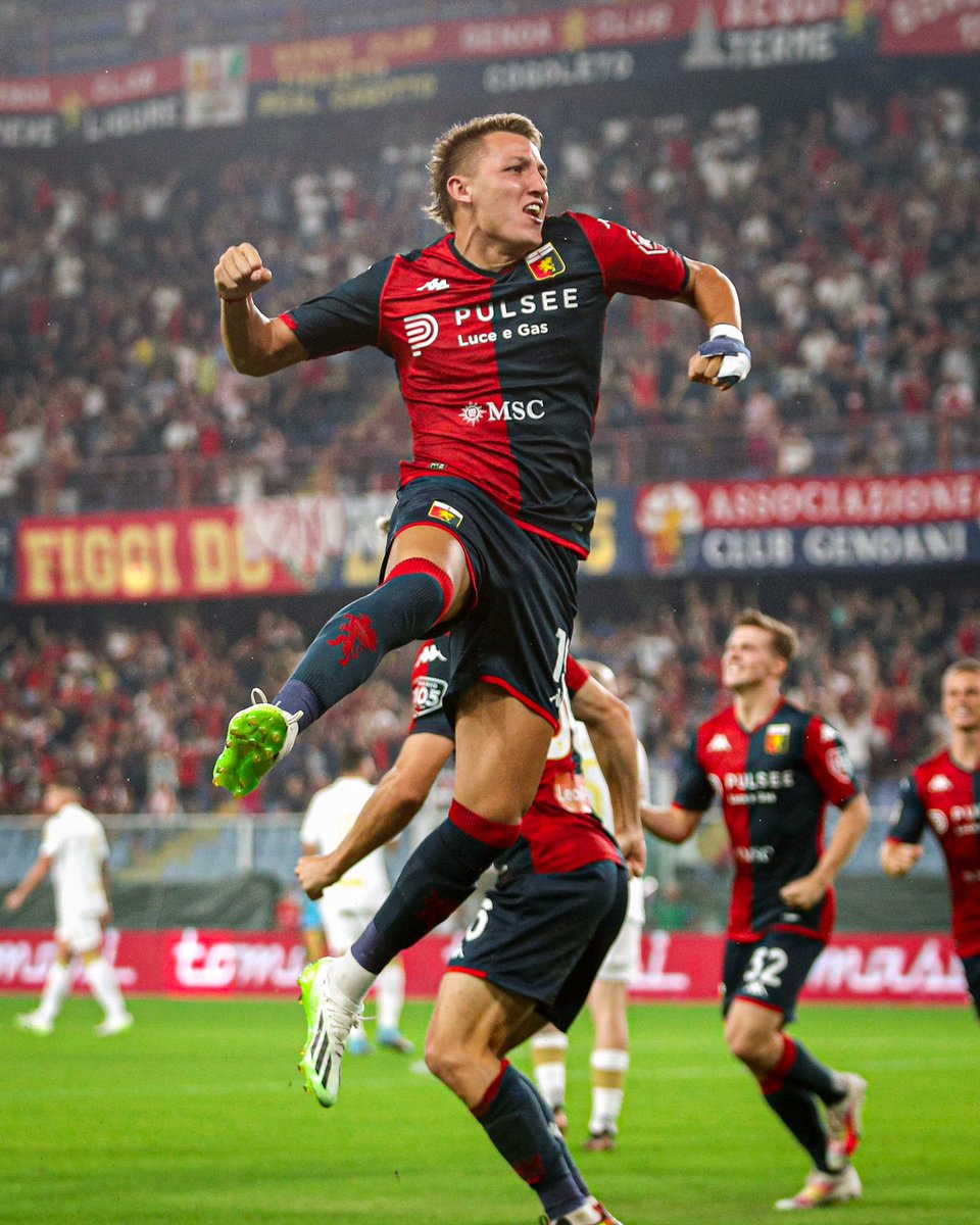 GenoaCFC's tweet photo. 32 secondi. https://t.co/DMpyq7BOSW