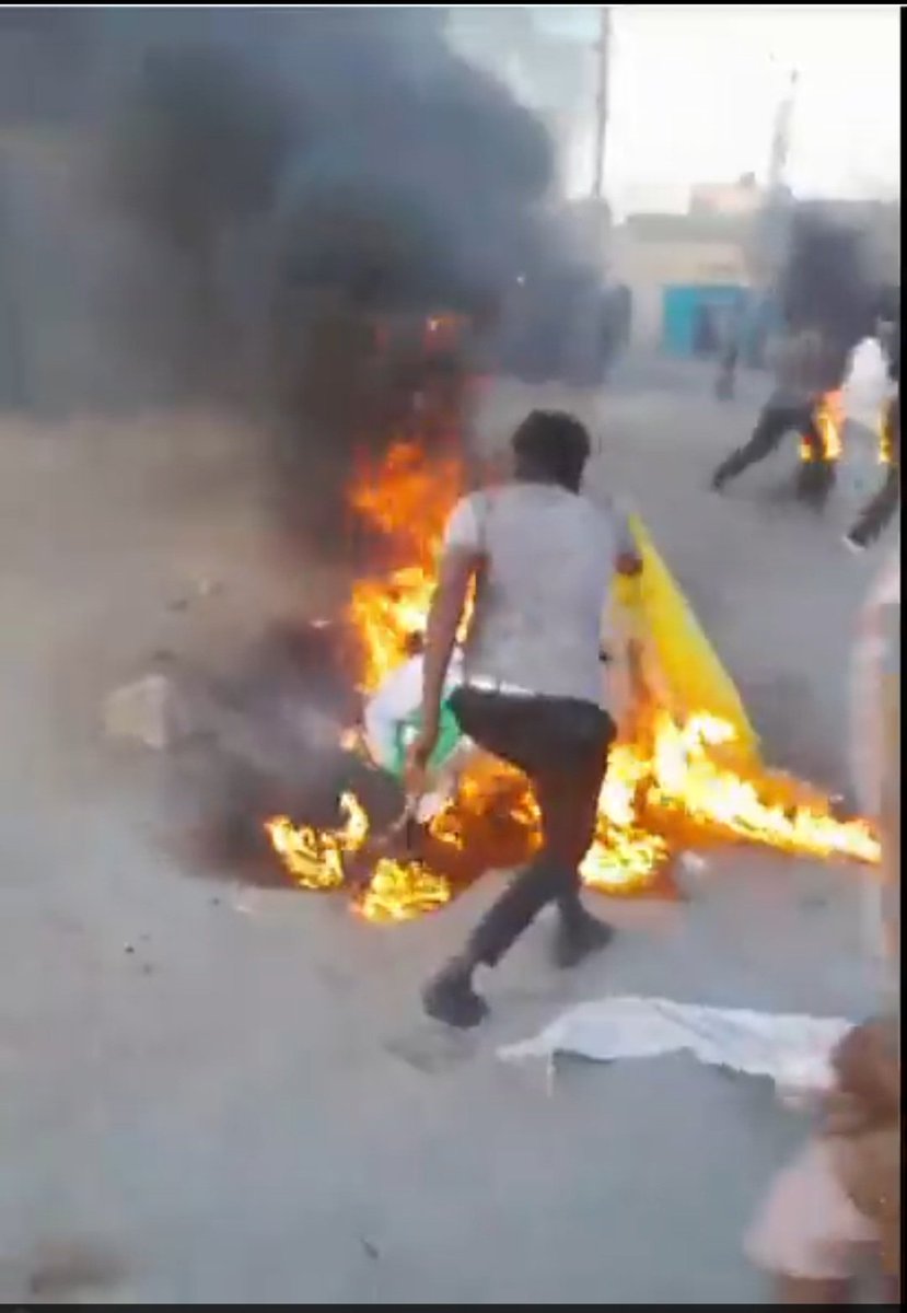 basherOwarfaa's tweet photo. Deg Deg :- waxaa siwayn iyana looga soo horjeedaa muusa jaahil 
@ceerigaabo hasocoto hawshu iska xoreeya jaahilka https://t.co/SOtIBmG4Ib