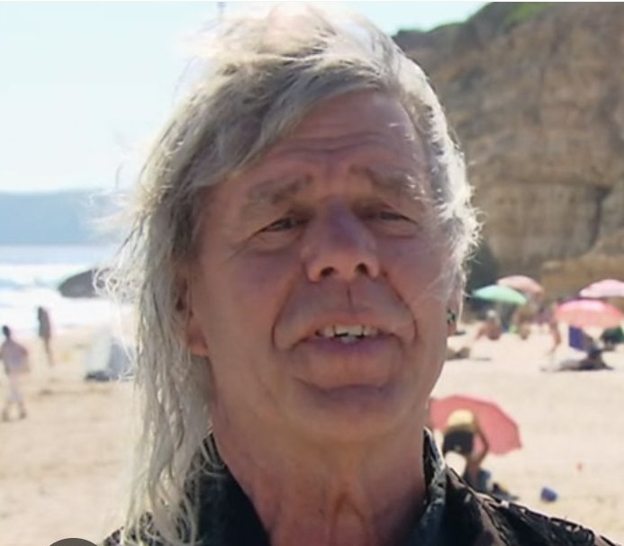 Mozes kriebel, Koos Koets is in the house. Druktemaker en lolbroek #benbvolliefde