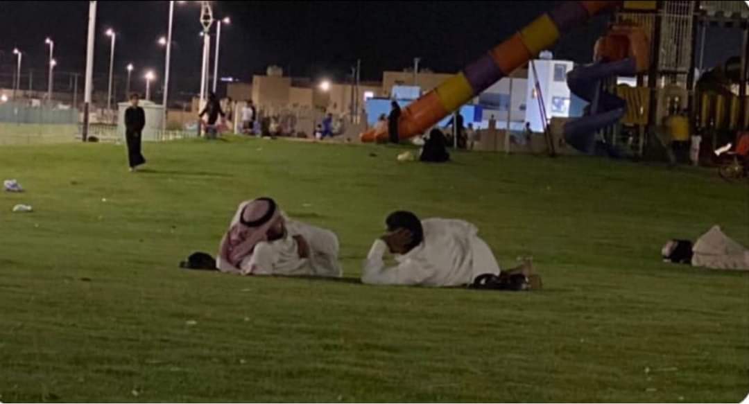 SandyNapil174's tweet photo. تيجي نفتح مشروع….#اول_يوم_كليه https://t.co/QfX5rVARzt