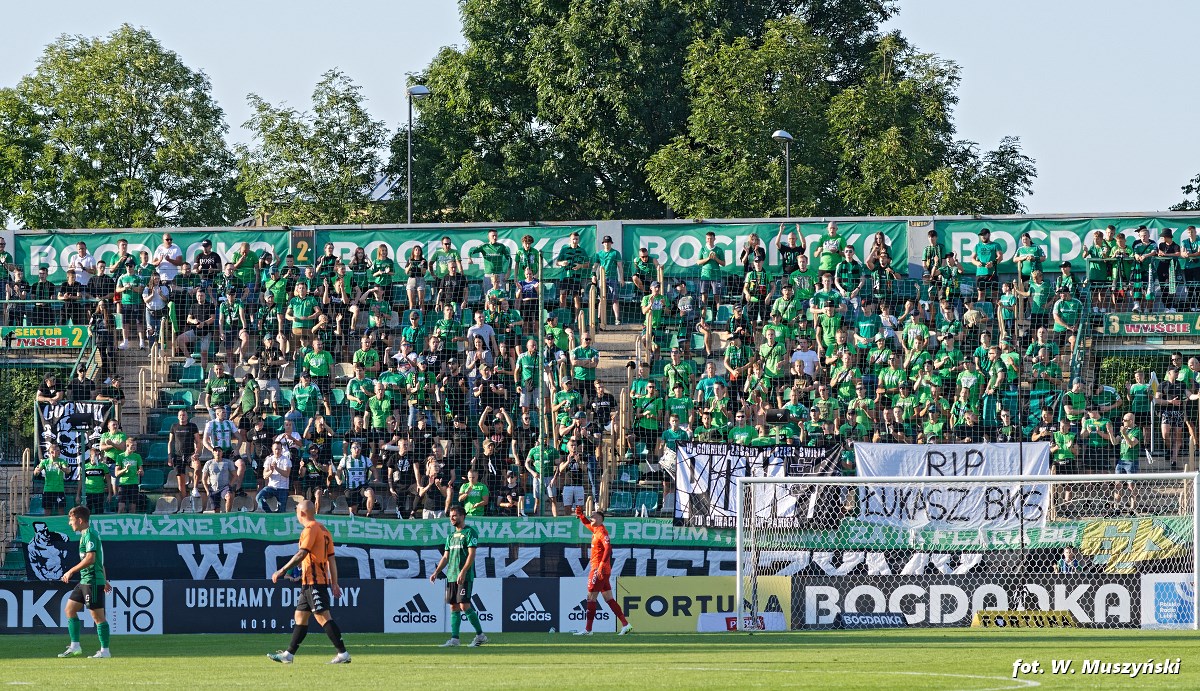 witek58's tweet photo. 11 sierpnia 2023r.
Górnik Łęczna – Chrobry Głogów 3:1 (1:0)
Bramki: Żyra (35), Kryeziu (56), Roginić (58) – Wolsztyński (74).

fot. Witold Muszyński
Galeria: https://t.co/0FlOrLLMJD https://t.co/gNZlwr6qB5