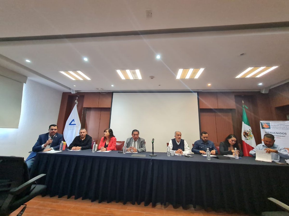 Colegio_PC's tweet photo. 11.Ago.23. Organizado por el CDN, se llevó a cabo el Taller Básico de Gestión del Riesgo de Desastres impartido por el Ing. Enrique Guevara, Dir. Gral. del CENAPRED y miembro honorario del Colegio.
El taller busca que los tomadores de decisiones de los diferentes niveles de gob. https://t.co/O9Ue6YTQxO