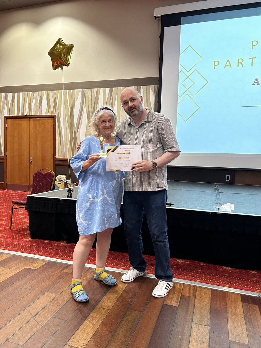 NHS_ELFT's tweet photo. 🎙️ Applauding our Interview Panellist Award winner, Katie! 🌟Her respect for compassion shines in every consideration. #InterviewPanellistAward #ELFTCompassion #ELFTPPAwards https://t.co/5po1ihJlfx