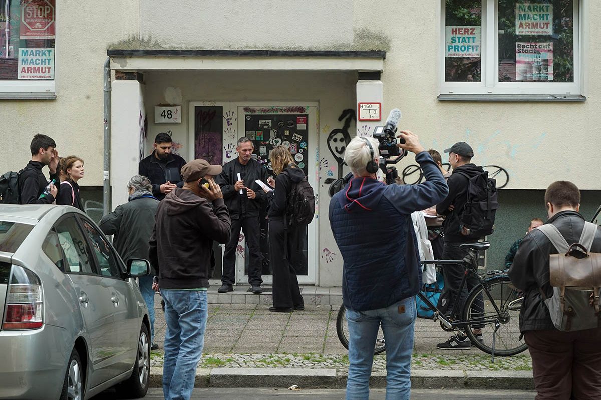 hab_ich_saath's tweet image. Wir erholen uns immer noch von dem kriminellen Vorgehen des Eigentümers Arcadia Estates am Mittwoch. Trotzdem wollen wir hier einen kurzen Lagebericht geben. 🧵