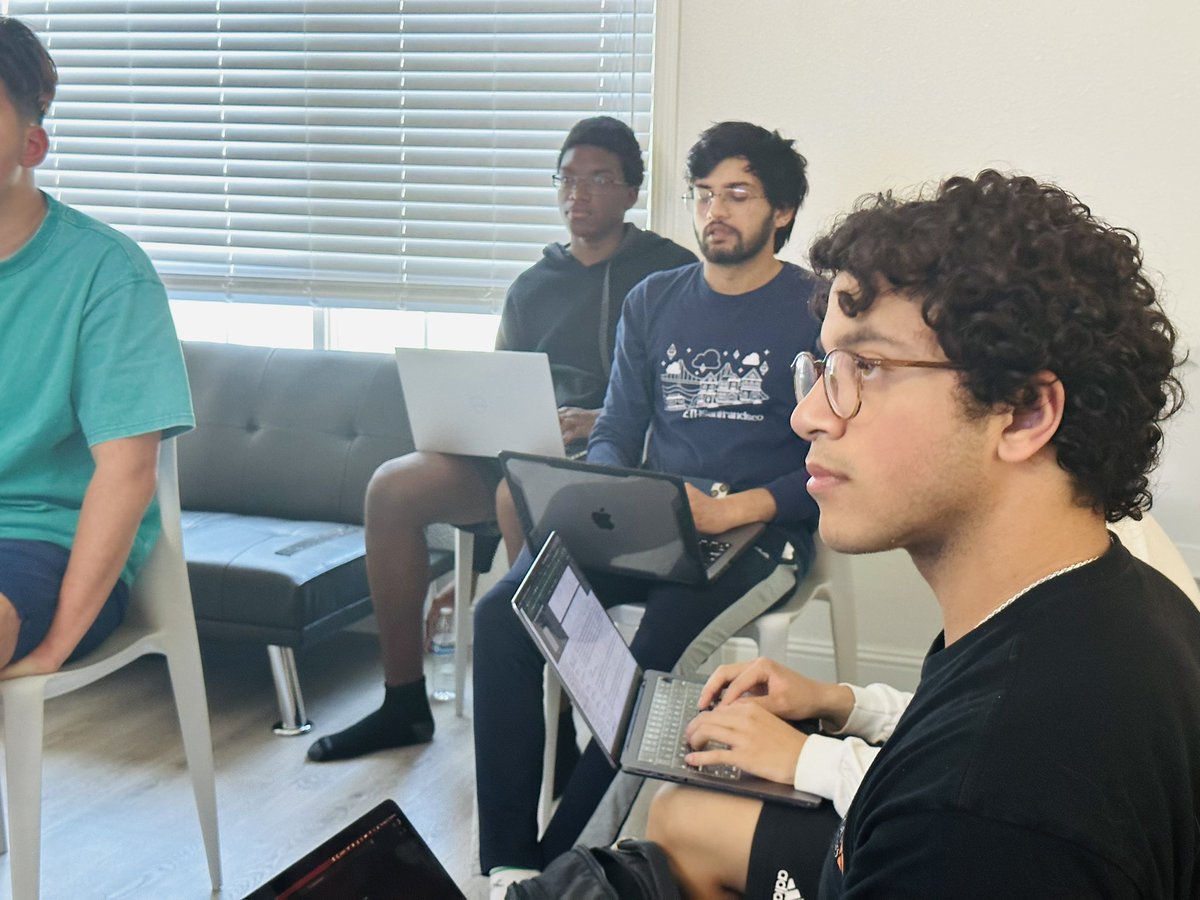 🎙️ Recap of <a href="/sing_me_a/">just ray ⌘</a>’s session yesterday: Key Highlights! Featuring Ray himself, a crypto enthusiast who discussed his journey from TradFi Trader to DeFi Builder. He delved into Perp Dex intricacies and shared insights from his time at Flow Traders and Jump. A true crypto