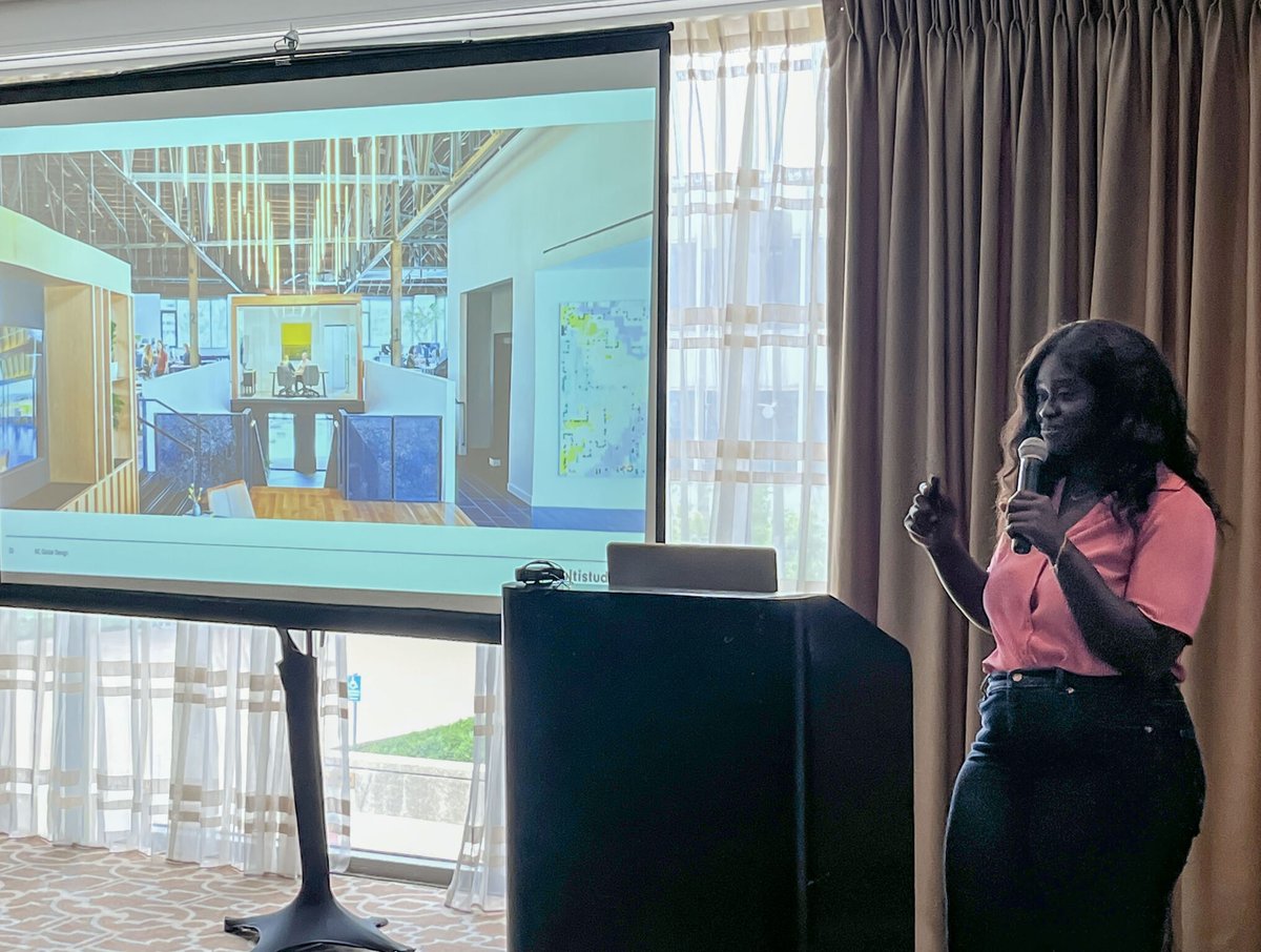 KCGlobalDesign's tweet photo. Kansas City is community.
Kansas City is creative energy.
Kansas City is social consciousness.

At last week's @InnovateFestKC, Tabitha Darko of @multistudio_ shared why she chose to begin her career in #KC.

#DesignedinKC https://t.co/P3fsGvBec0