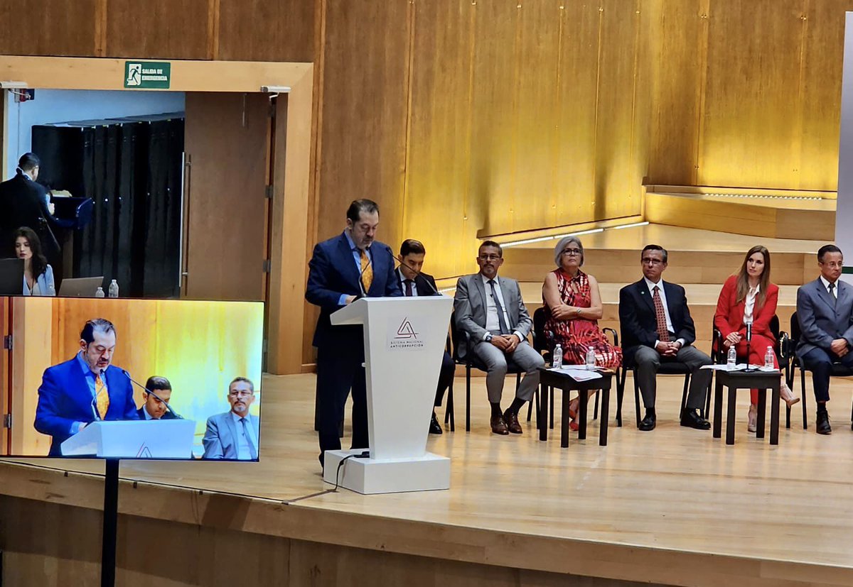La Secretaria Técnica de la SESAEC, Elidé Acosta; Miguel Crespo y Juan Carlos Guzmán, integrantes del CPC, y de manera virtual la Presidenta del SAEC, Jafia Pacheco, asistieron este viernes a la Primera Sesión Extraordinaria 2023 del Sistema Nacional Anticorrupción.