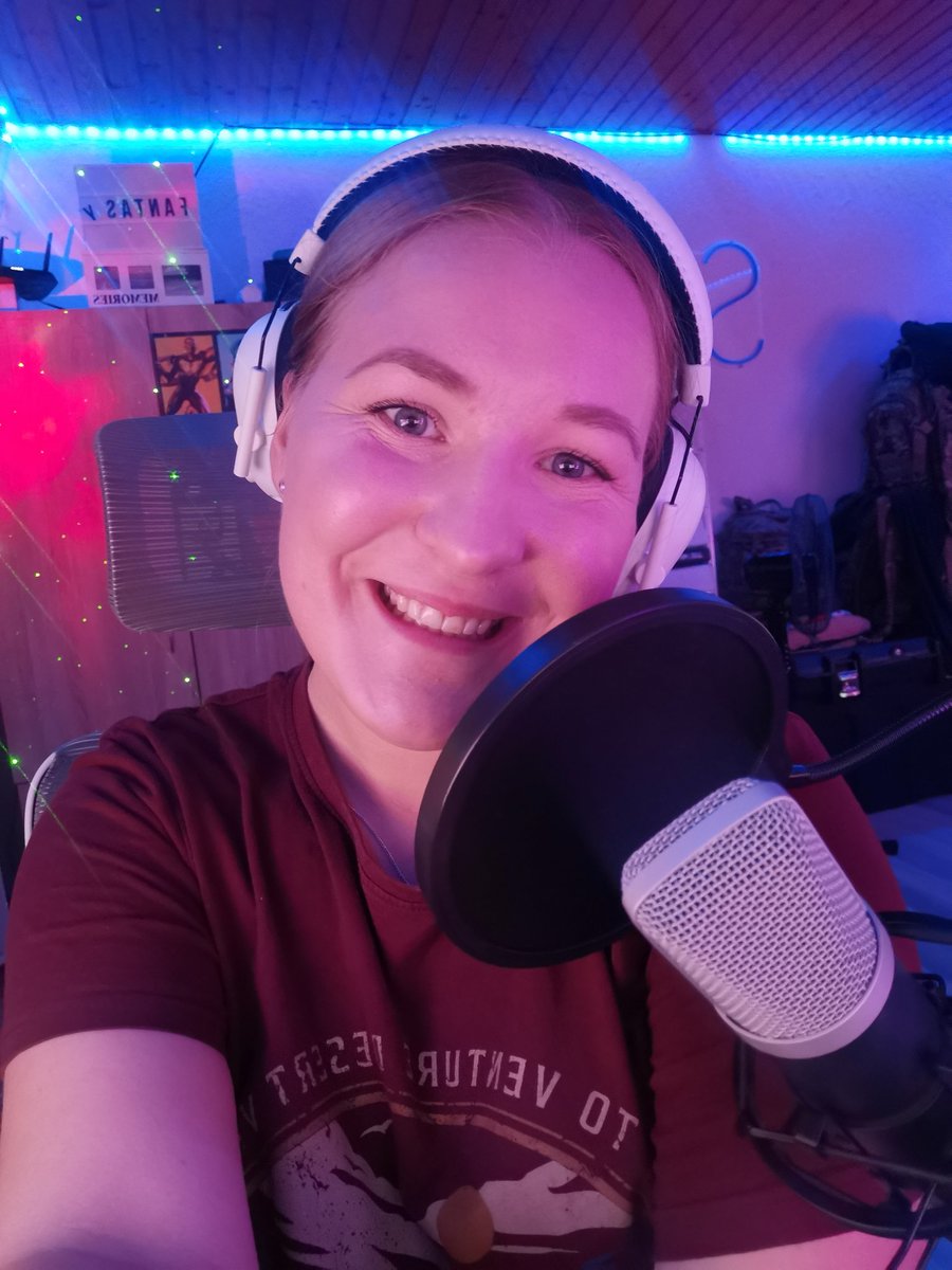 Fanta Fridays! 😋😁 I'm live now -> twitch.tv/FantasyNr1 !!! 😍 #twitch  #playing #friday #fridaynight #supportstream #live #letsgo #happy #hello  #SupportSmallStreamers #streaming #live #hello #happyfriday