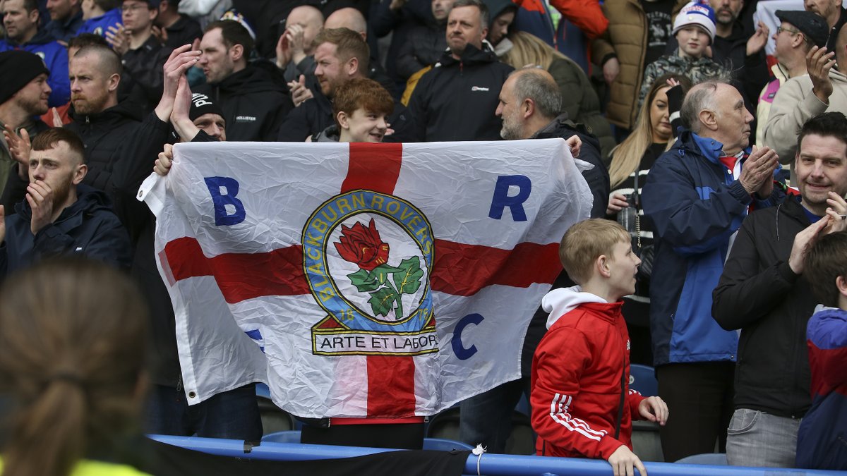 Rovers's tweet photo. 🎶 𝙒𝙚'𝙧𝙚 𝙩𝙝𝙚 𝘽𝙡𝙖𝙘𝙠𝙗𝙪𝙧𝙣 𝙗𝙤𝙮𝙨 𝙢𝙖𝙠𝙞𝙣𝙜 𝙖𝙡𝙡 𝙩𝙝𝙚 𝙣𝙤𝙞𝙨𝙚, 𝙚𝙫𝙚𝙧𝙮𝙬𝙝𝙚𝙧𝙚 𝙬𝙚 𝙜𝙤𝙤𝙤𝙤 🎶

⌛️ Our first away day of the season is almost upon us... 

#ROTvROV | #Rovers 🔵⚪️ https://t.co/UknER1bBBG