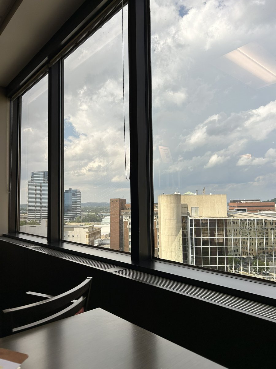 JeshuaTLauka's tweet image. Have a great weekend. #FF #Followthese @BrigetteHRM @glennEmartin @JoshuaBHoe @TheJohnCMaxwell @MyronAnderson @houdatlisa @marvinlwilliams @BridgetMaryMc @garygopinathan @DavidLeegarlock @TylerGaastra @johnsowers @GRChiefWinstrom @cordes_tax @AndyTJohnston @edgobeil @brandymford