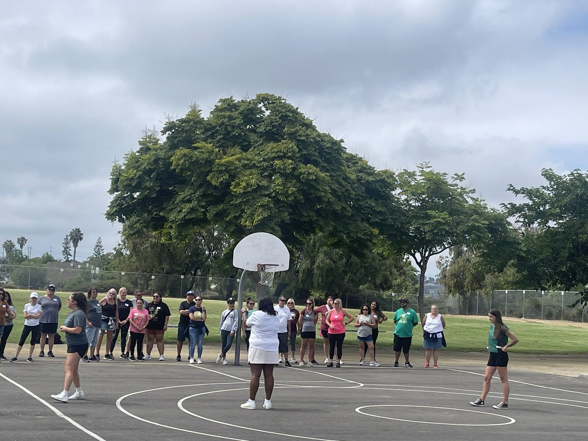 Mrsbelloside's tweet photo. Check out our @OsideUSD Elementary duty supervisors, who are engaged in hands on professional learning with Play Works! #destinationOside https://t.co/bfVyu7tApW