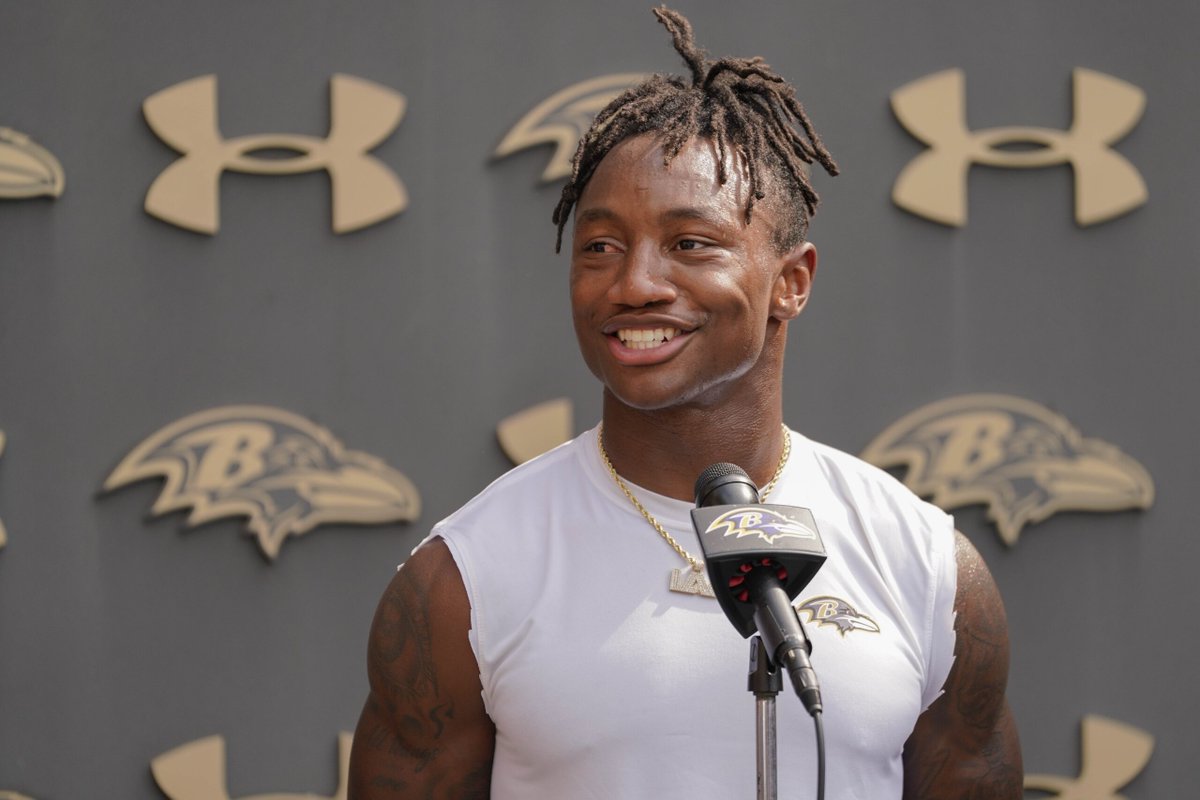 Update: #Ravens 1st round pick, WR Zay Flowers, has signed a multi-year deal with Under Armour, deal was negotiated by @eric_dounn of @LAASportsEnt According to @peter_king Flowers has been the 'Most impressive rookie' in the training camps he visited. King: 'He lines up