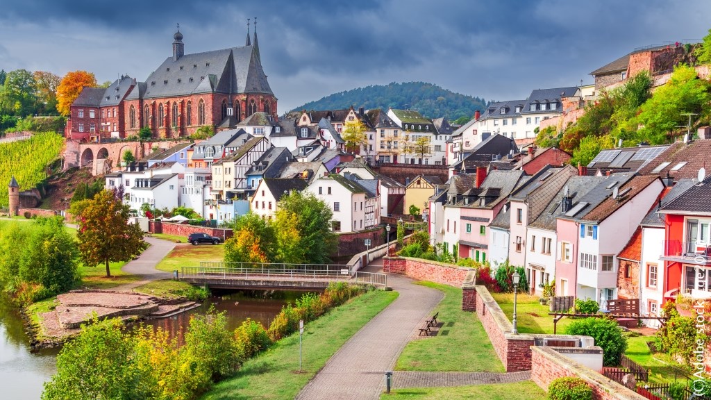 GermanyTravelJP's tweet photo. ラインラント＝プファルツ州にはBacharachやSaarburgといった知られざる美しい街がありますが、知られざる名物もあるんですよ。
ライン地方の黒パン、そして元首相ヘルムート・コールの大好物であったSaumagen。
国賓の際にも提供されたこの料理。どんな味か一度試してみたい!
#FeelGoodGermany https://t.co/C8zSzOoTkn